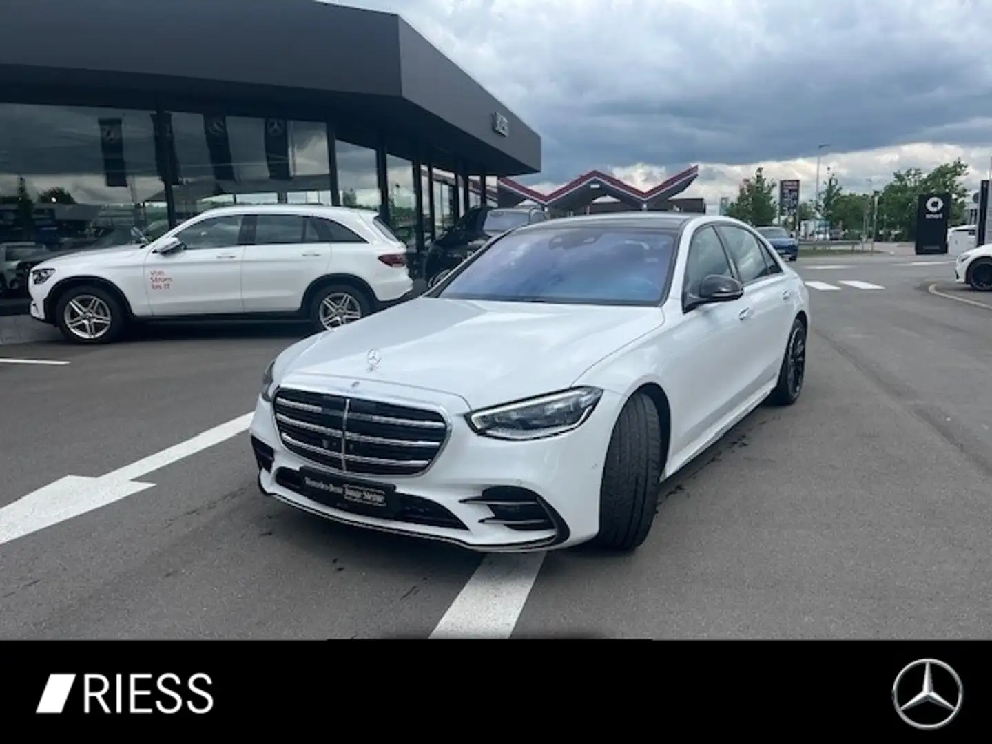 Mercedes-Benz S 580 4M AMG Sport Night Chauffeur Pano Softc HUD Weiß - 1