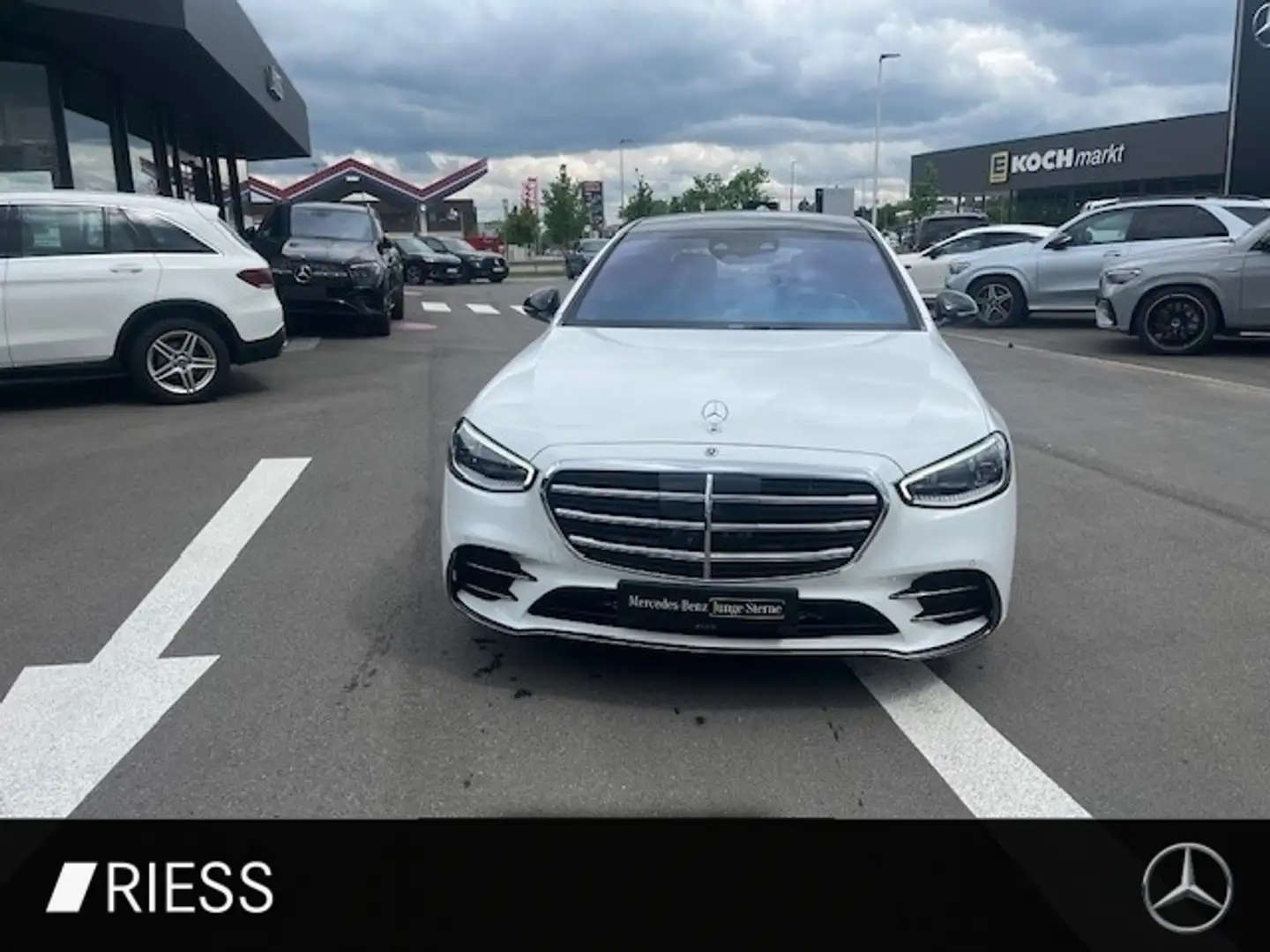 Mercedes-Benz S 580 4M AMG Sport Night Chauffeur Pano Softc HUD Weiß - 2