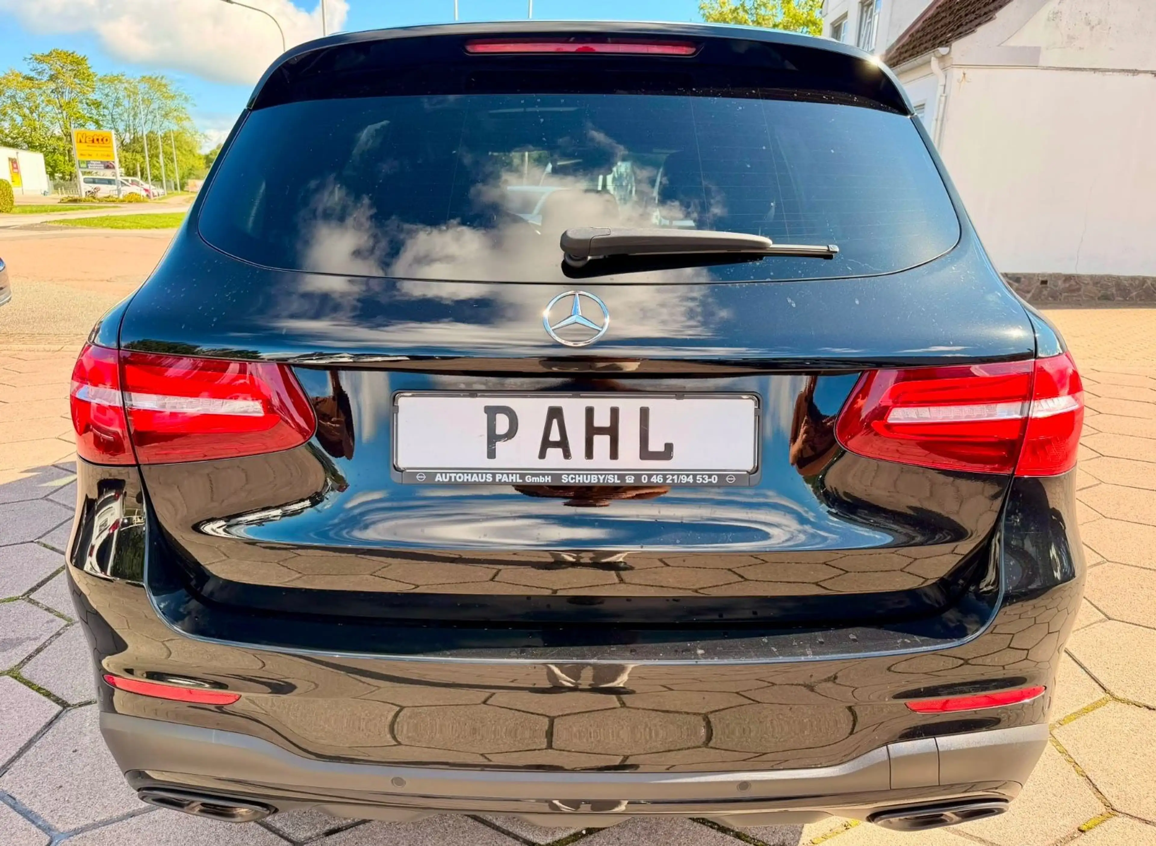 Mercedes-Benz GLC 250 4Matic AMG Line DISTRONIC+ PANO 360° AHK — photo 6
