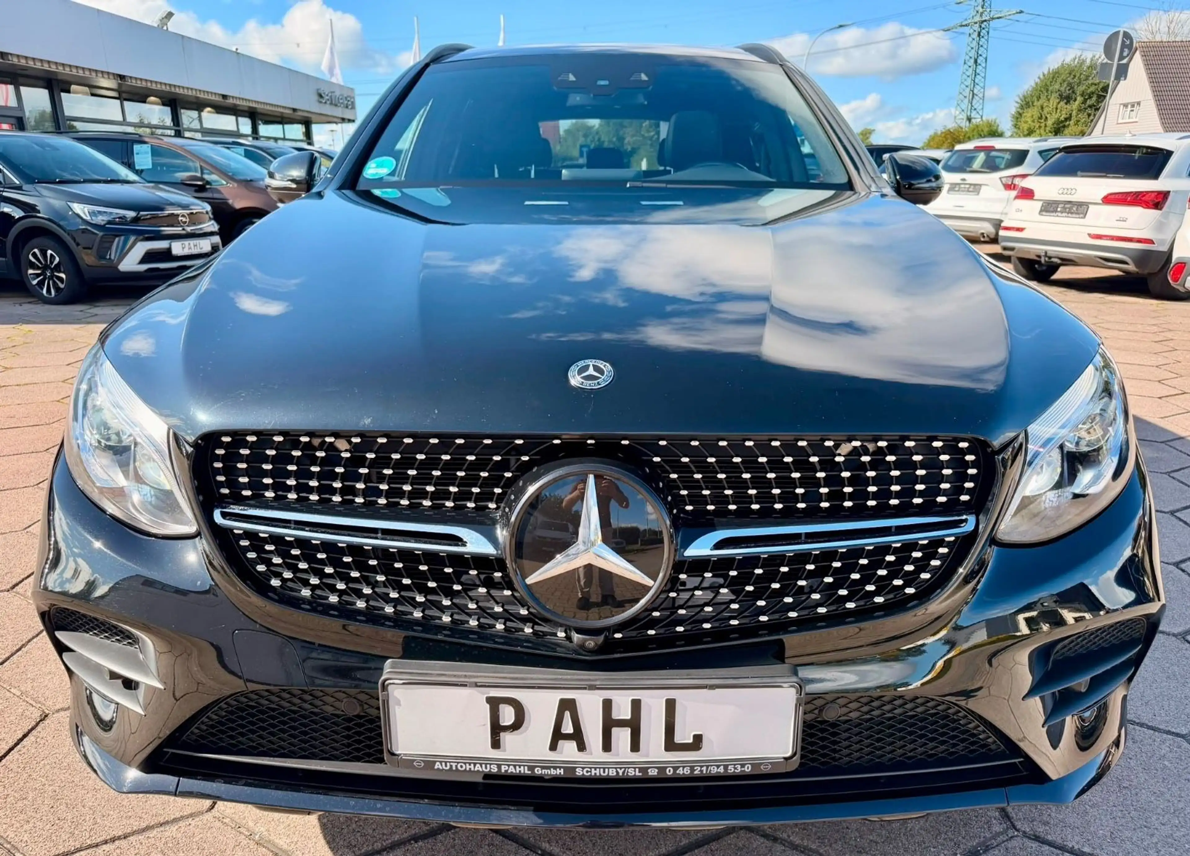 Mercedes-Benz GLC 250 4Matic AMG Line DISTRONIC+ PANO 360° AHK — photo 2