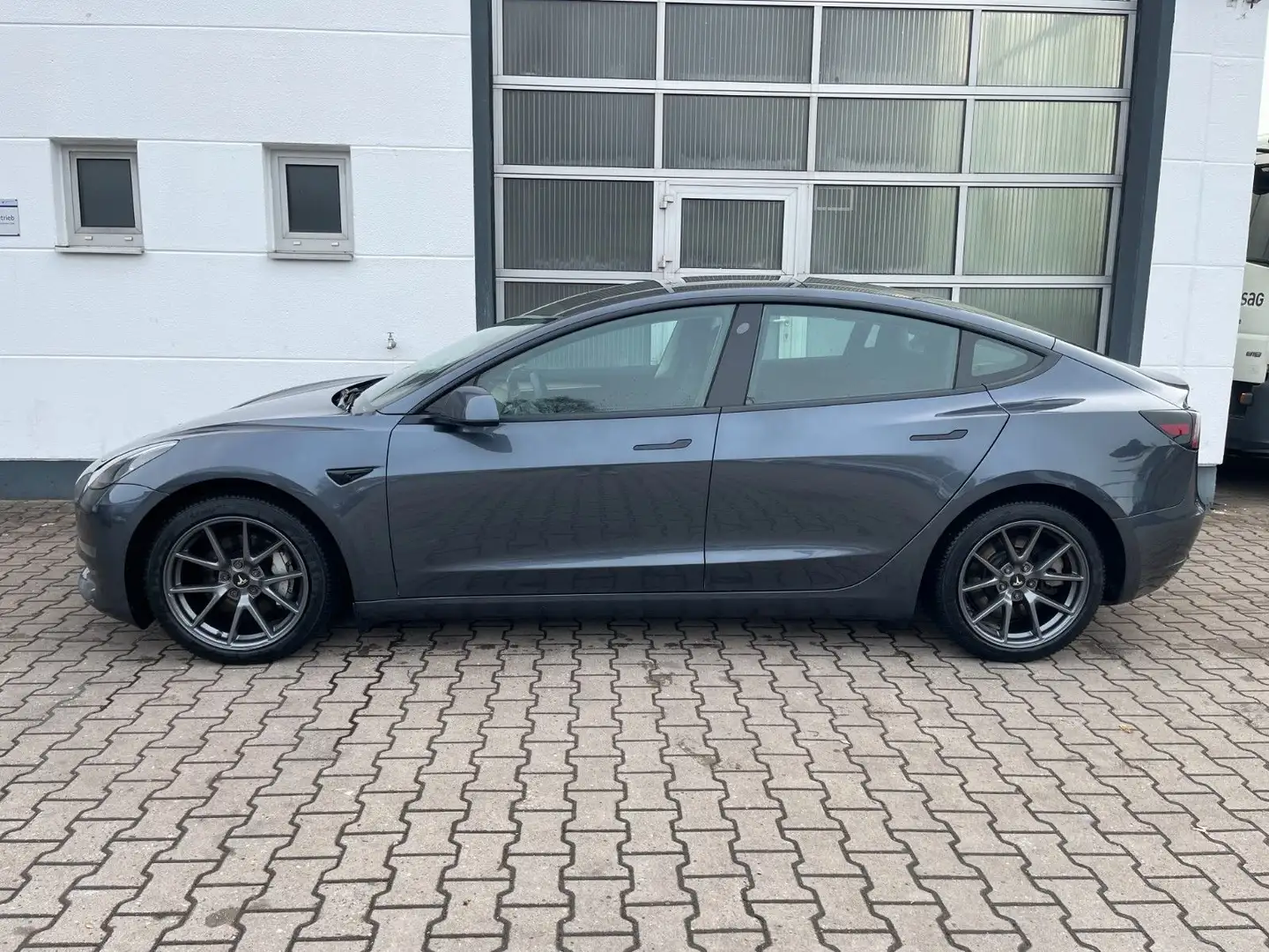 Tesla Model 3 Max Range Dual AWD 1.Hd/8x ALU/u-frei Grau - 2