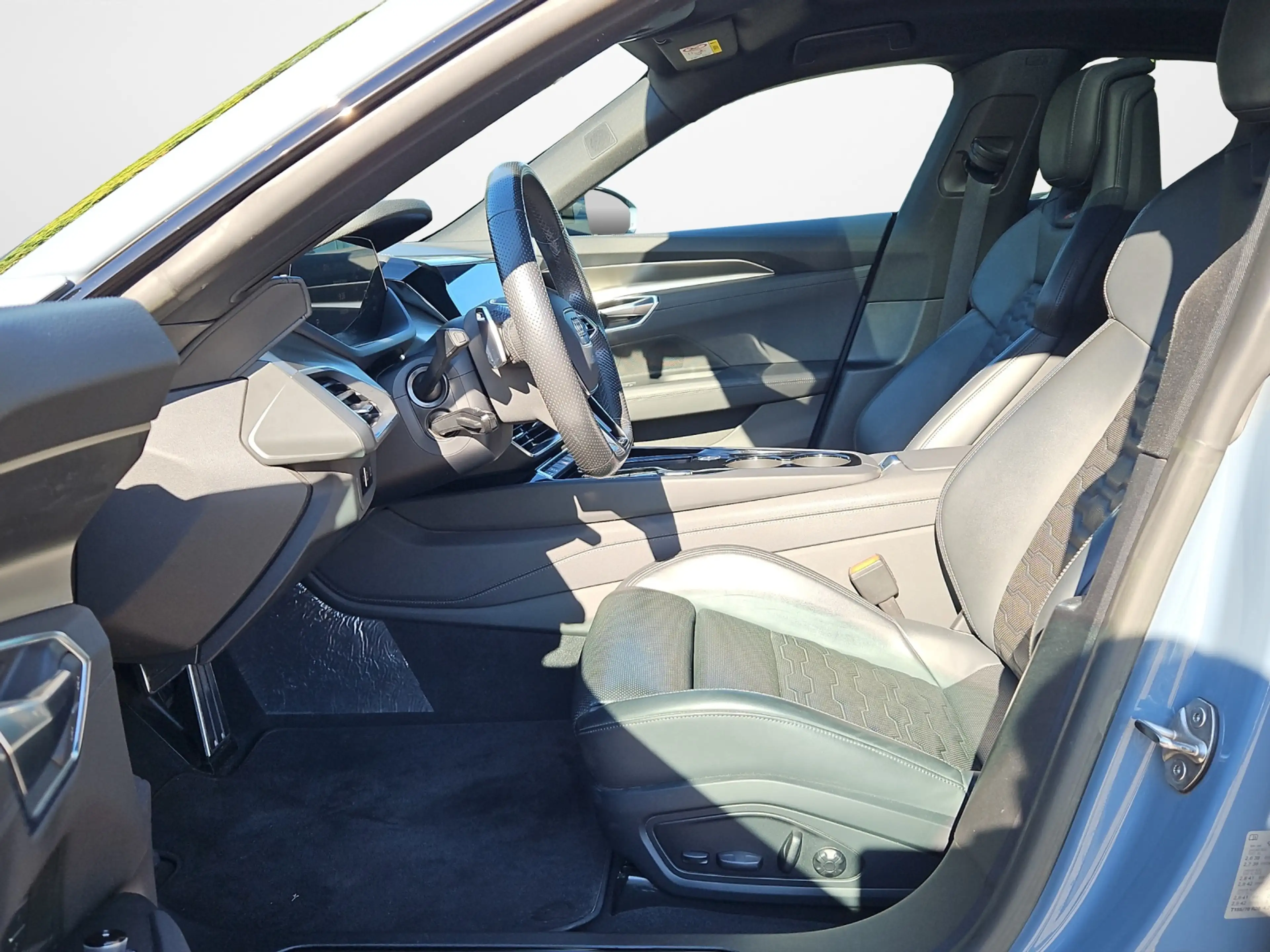 Audi RS e-tron GT quattro NaviPlus Matrix TopView GRa SHZ 21-Zoll — photo 7