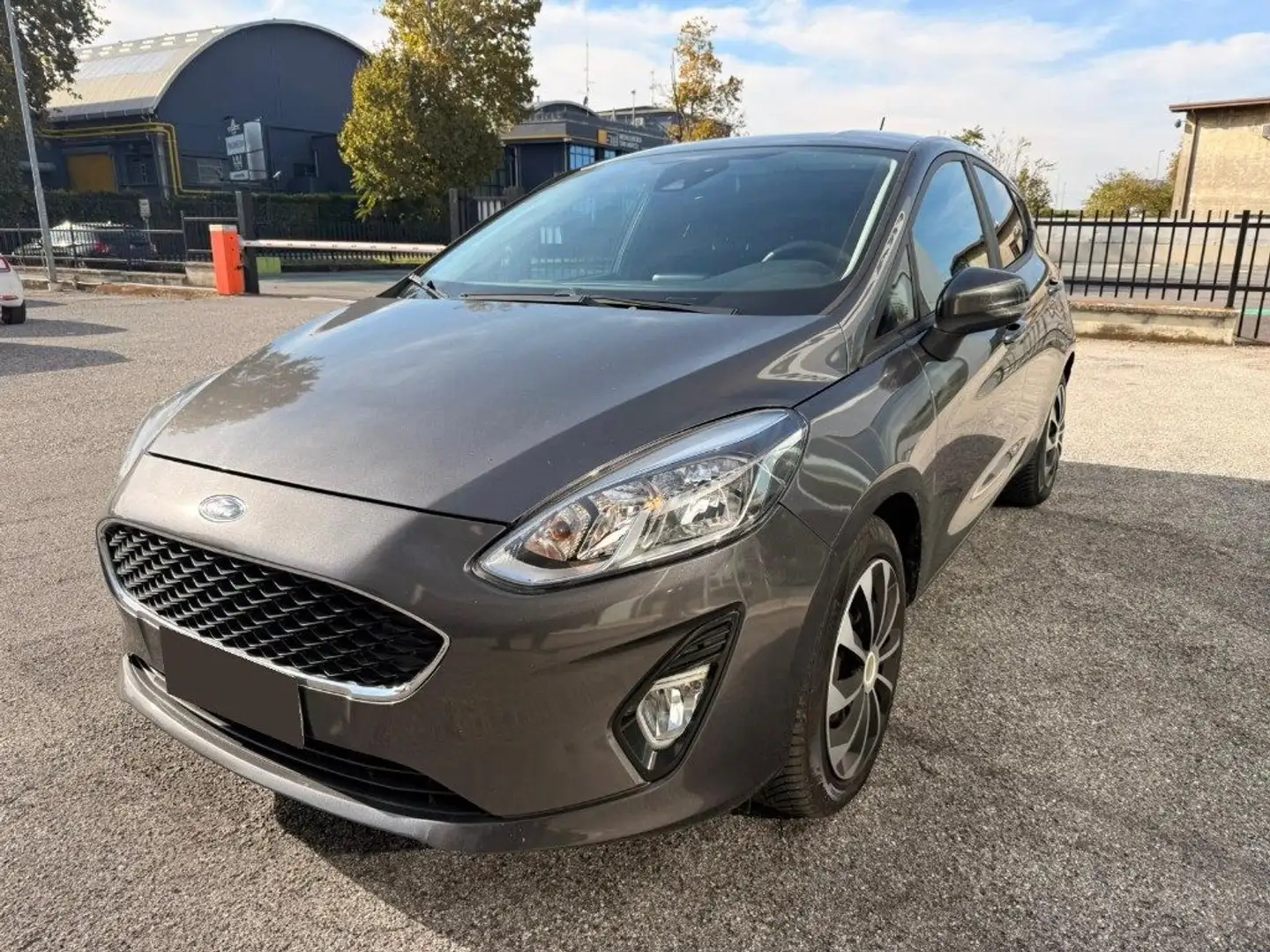 Ford Fiesta 1.5 TDCi 5 porte Titanium Grau - 1