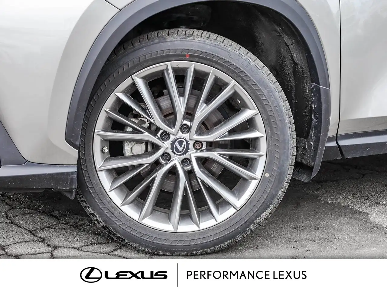 Lexus NX снимка Lexus NX
