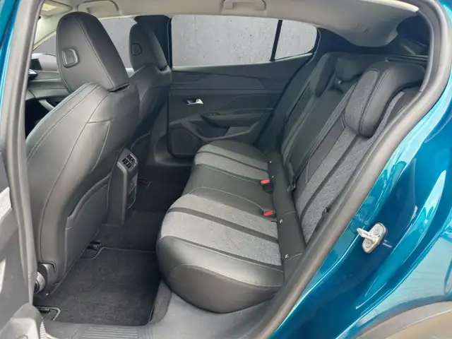 Peugeot 408 view 8