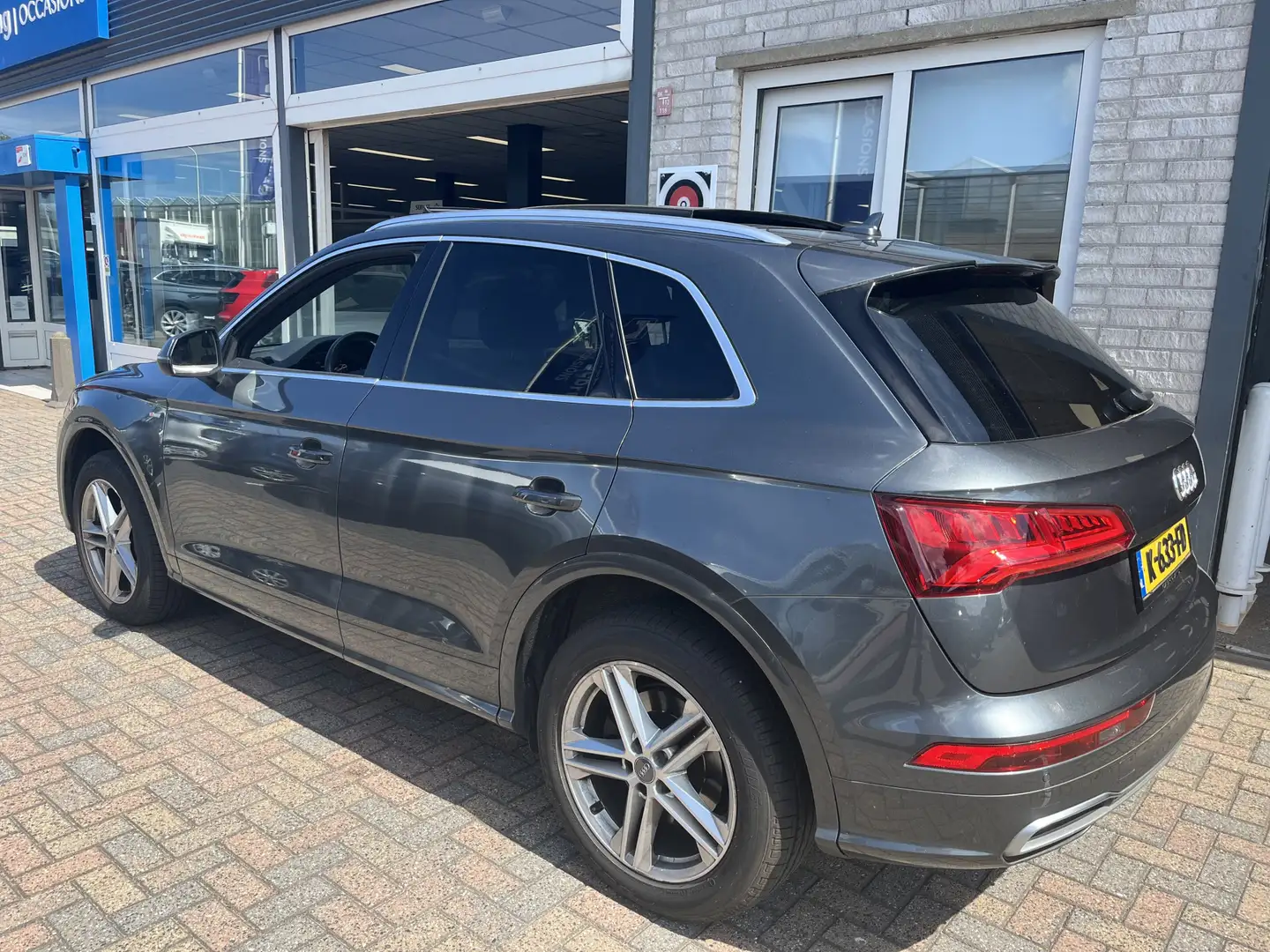 Audi Q5 2.0 TFSI quattro 2x S-Line / AUTOMAAT/ PANO/ 252 P Grijs - 2