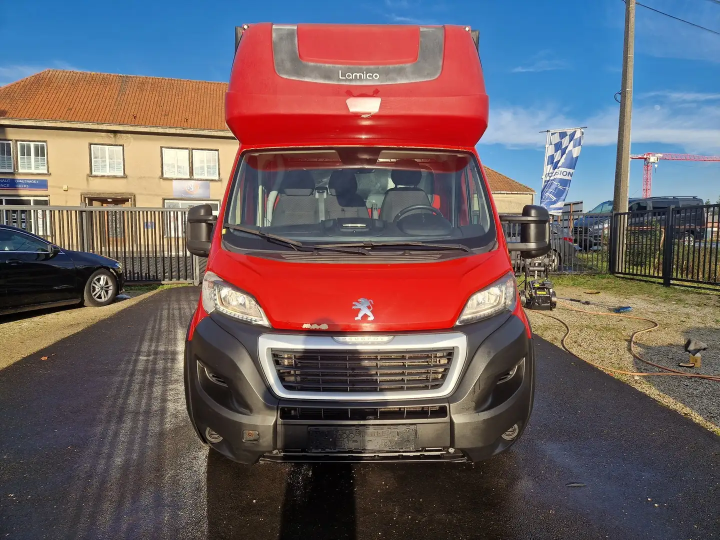 Peugeot Boxer 2.0 HDI 163  Plateau + élévateur + couchette Rood - 2
