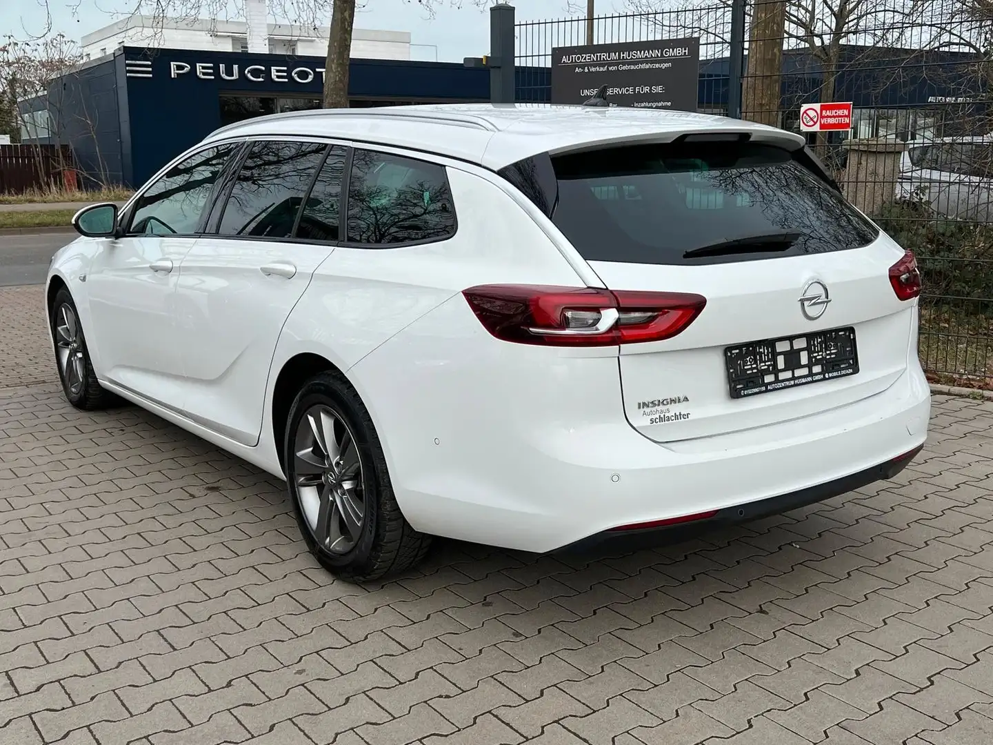 Opel Insignia INSIGNIA ST AUT. 2.0 CDTI NAVI *KAMERA* FULL-LED White - 2