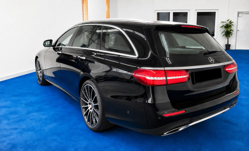 Mercedes-Benz E 400 4MATIC T AMG Styling Pano Airmatic Voll — photo 4