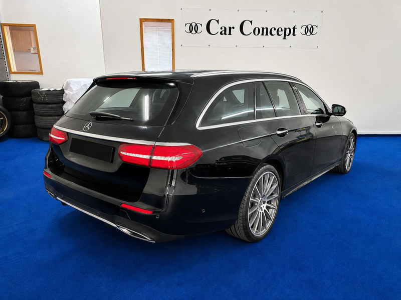 Mercedes-Benz E 400 4MATIC T AMG Styling Pano Airmatic Voll — photo 5