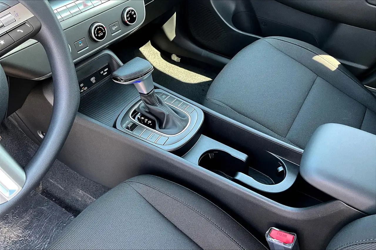 Hyundai KONA снимка Hyundai KONA