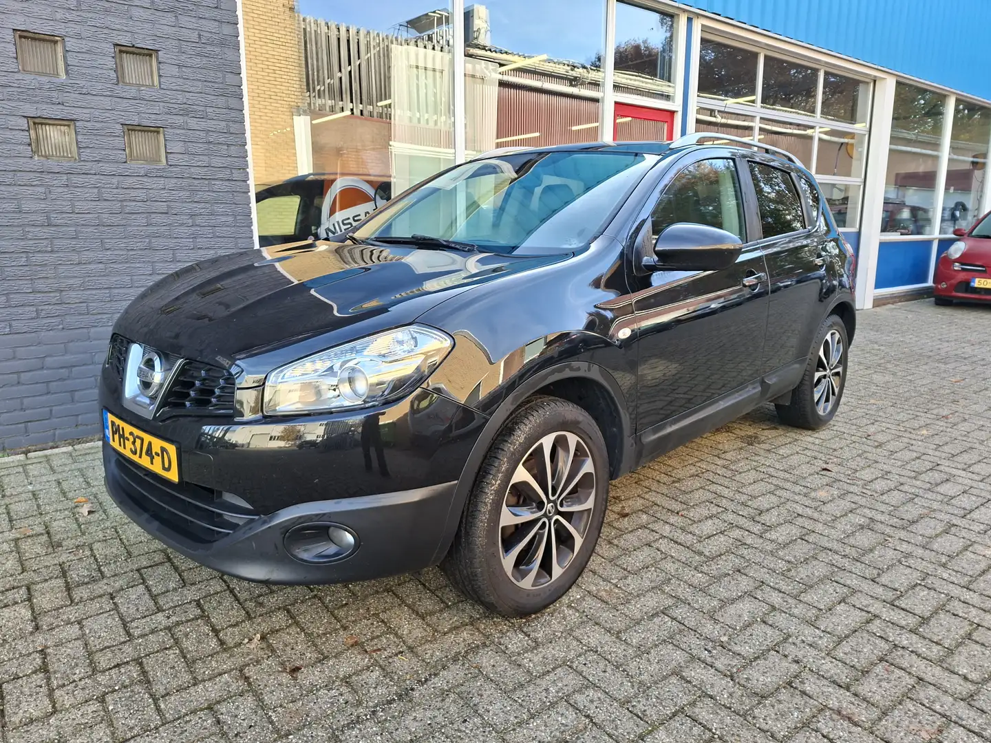 Nissan Qashqai 1.6 Connect Edition Trekhaak Navigatie Camera Zwart - 2