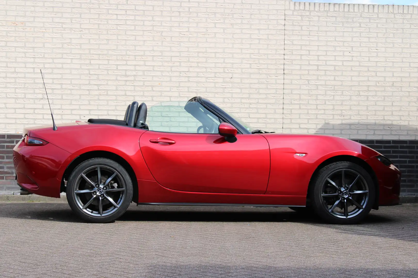 Mazda MX-5 2.0 SkyActiv-G 160 GT-M | BLIS | Cruise control | Red - 2
