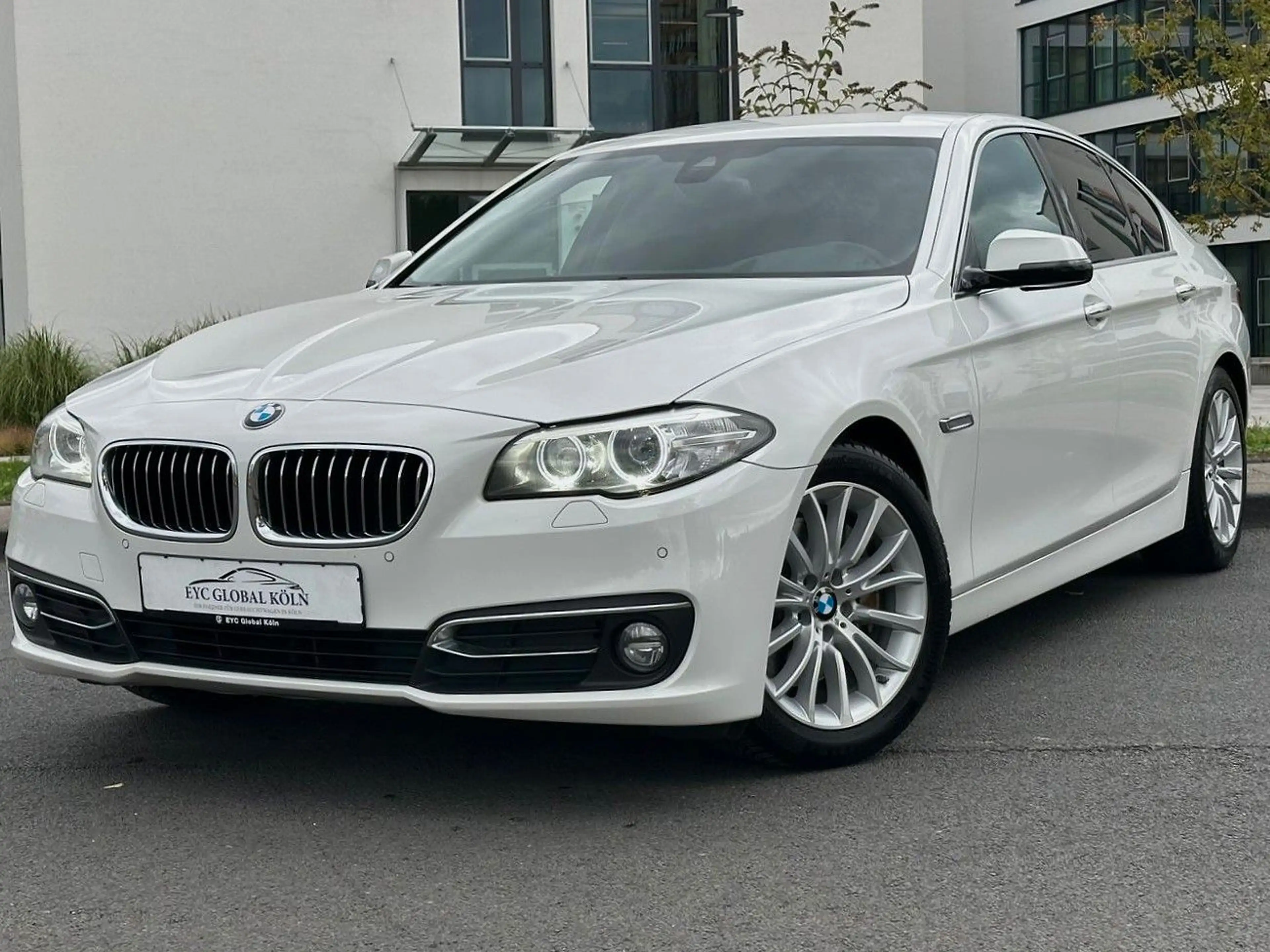 BMW 528 i xDrive,Allrad,Leder,Head-Up,Standheizung,