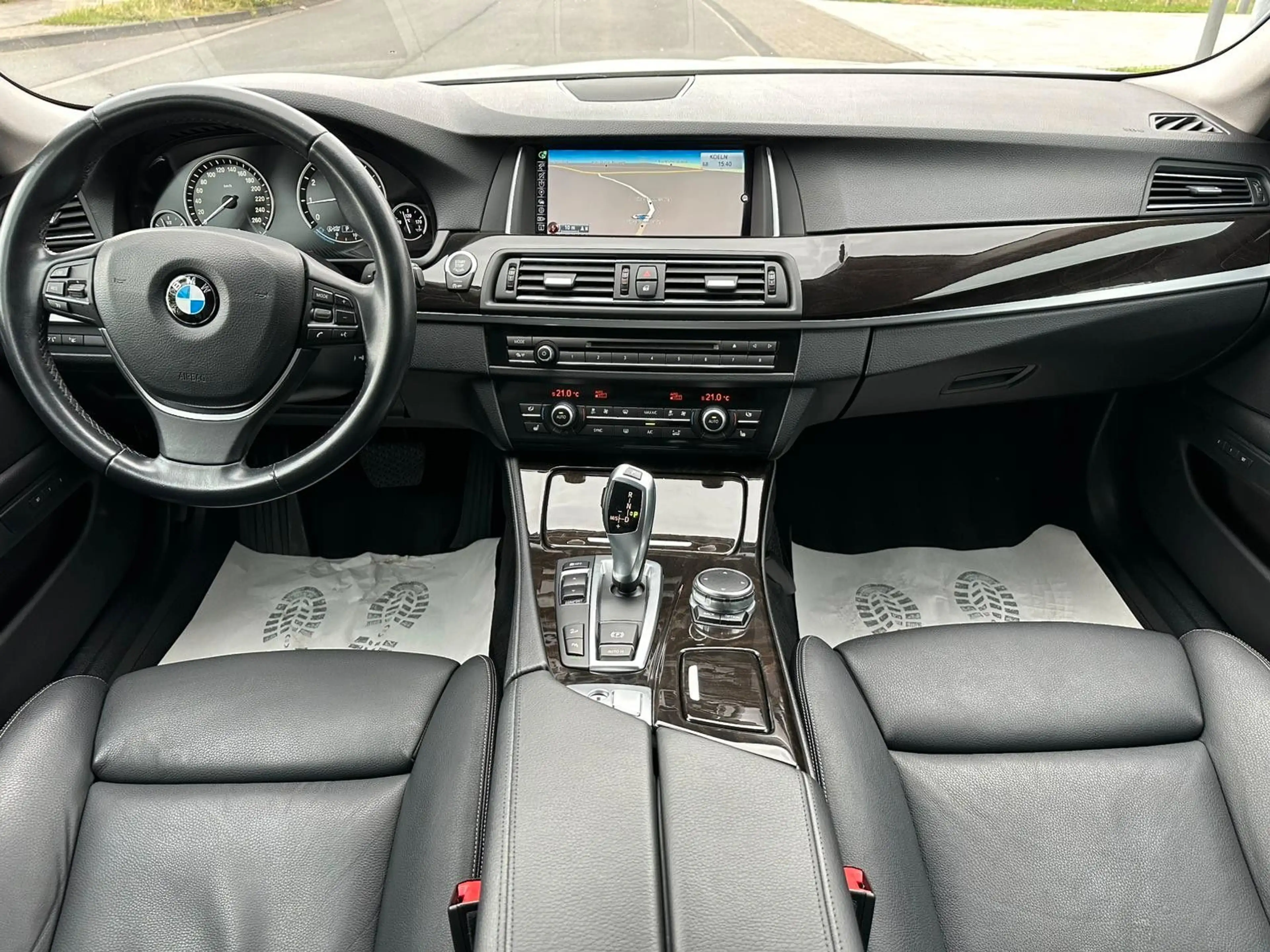 BMW 528 i xDrive,Allrad,Leder,Head-Up,Standheizung, — photo 13