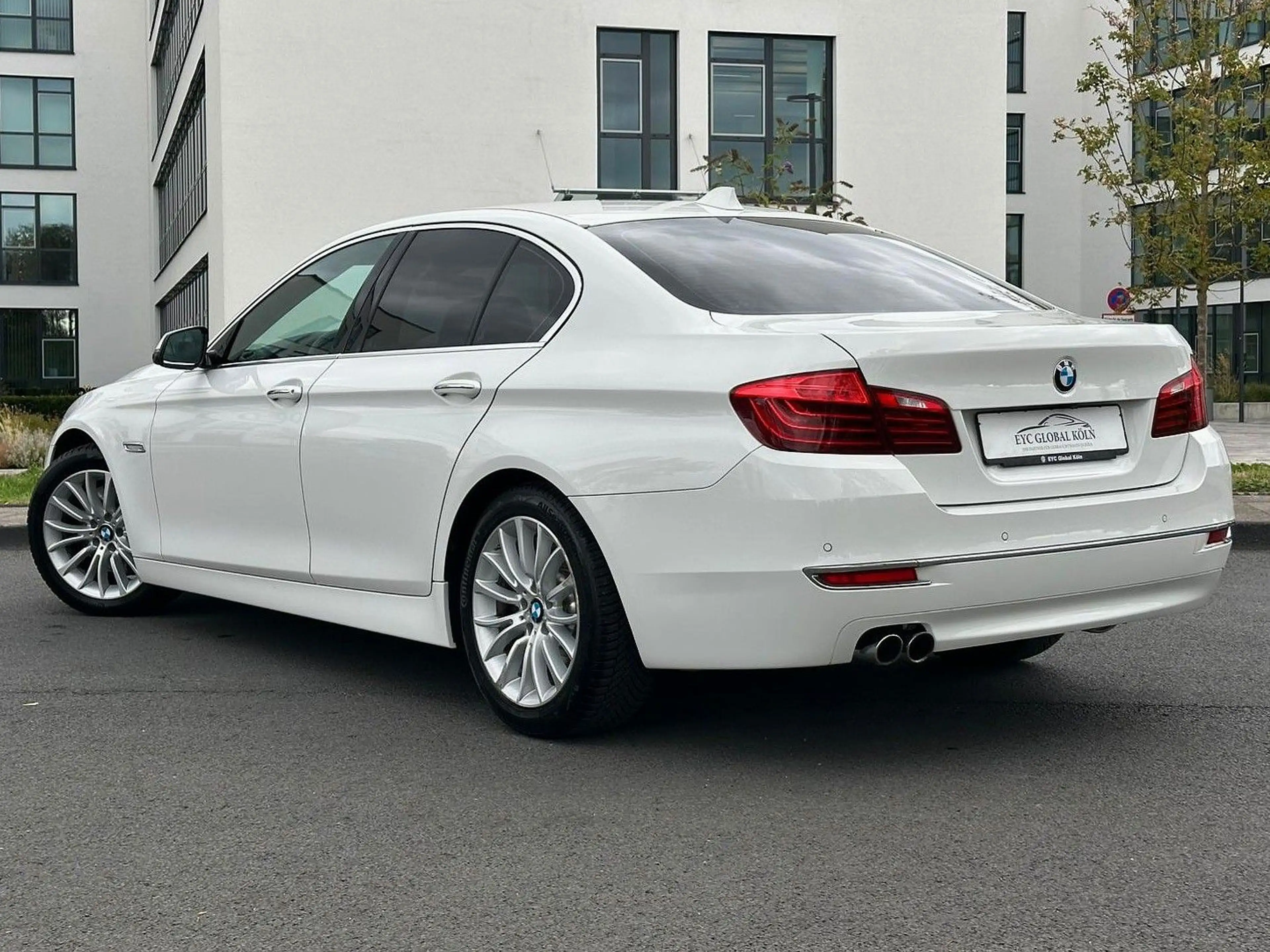 BMW 528 i xDrive,Allrad,Leder,Head-Up,Standheizung, — photo 3