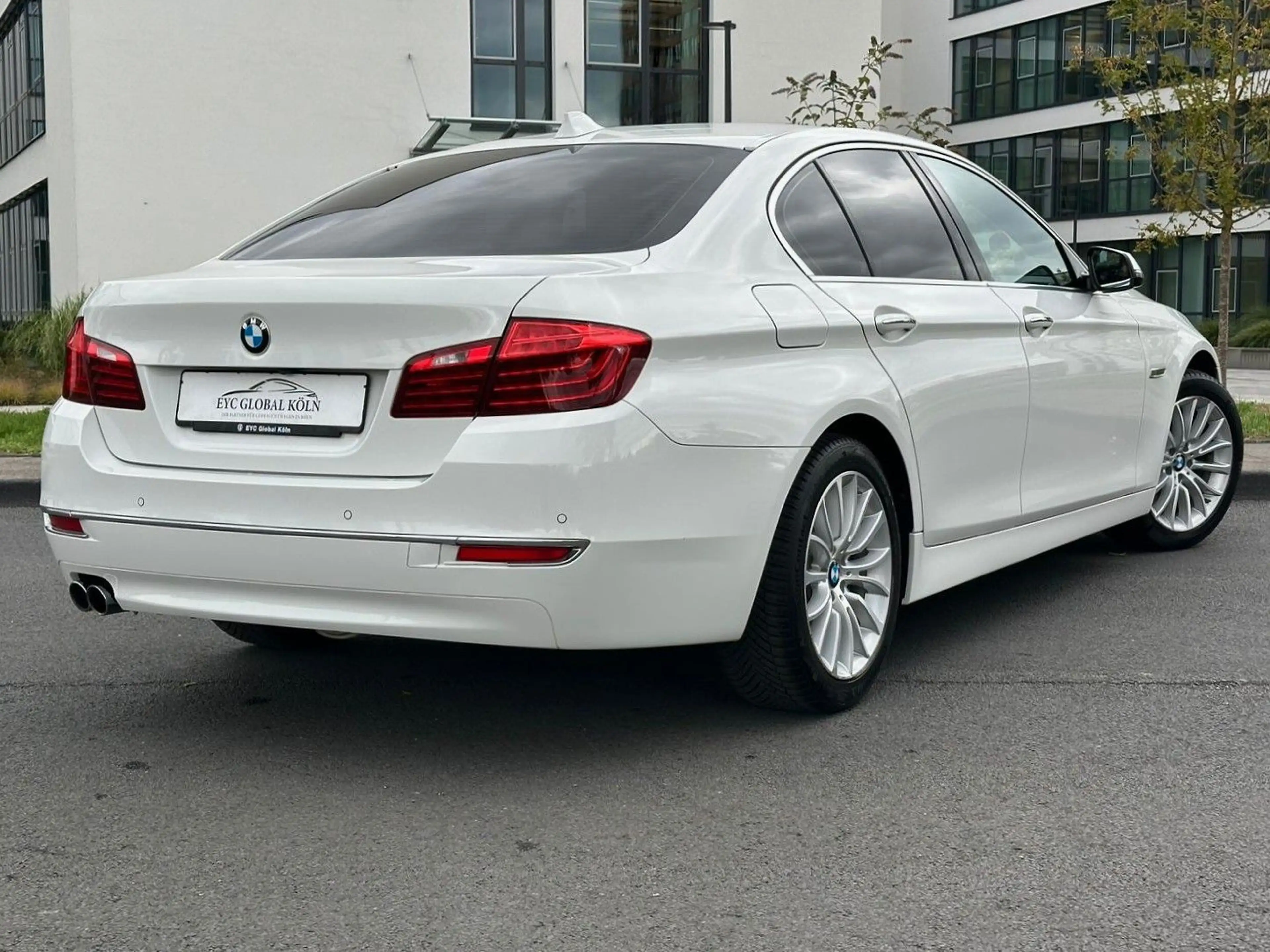 BMW 528 i xDrive,Allrad,Leder,Head-Up,Standheizung, — photo 4