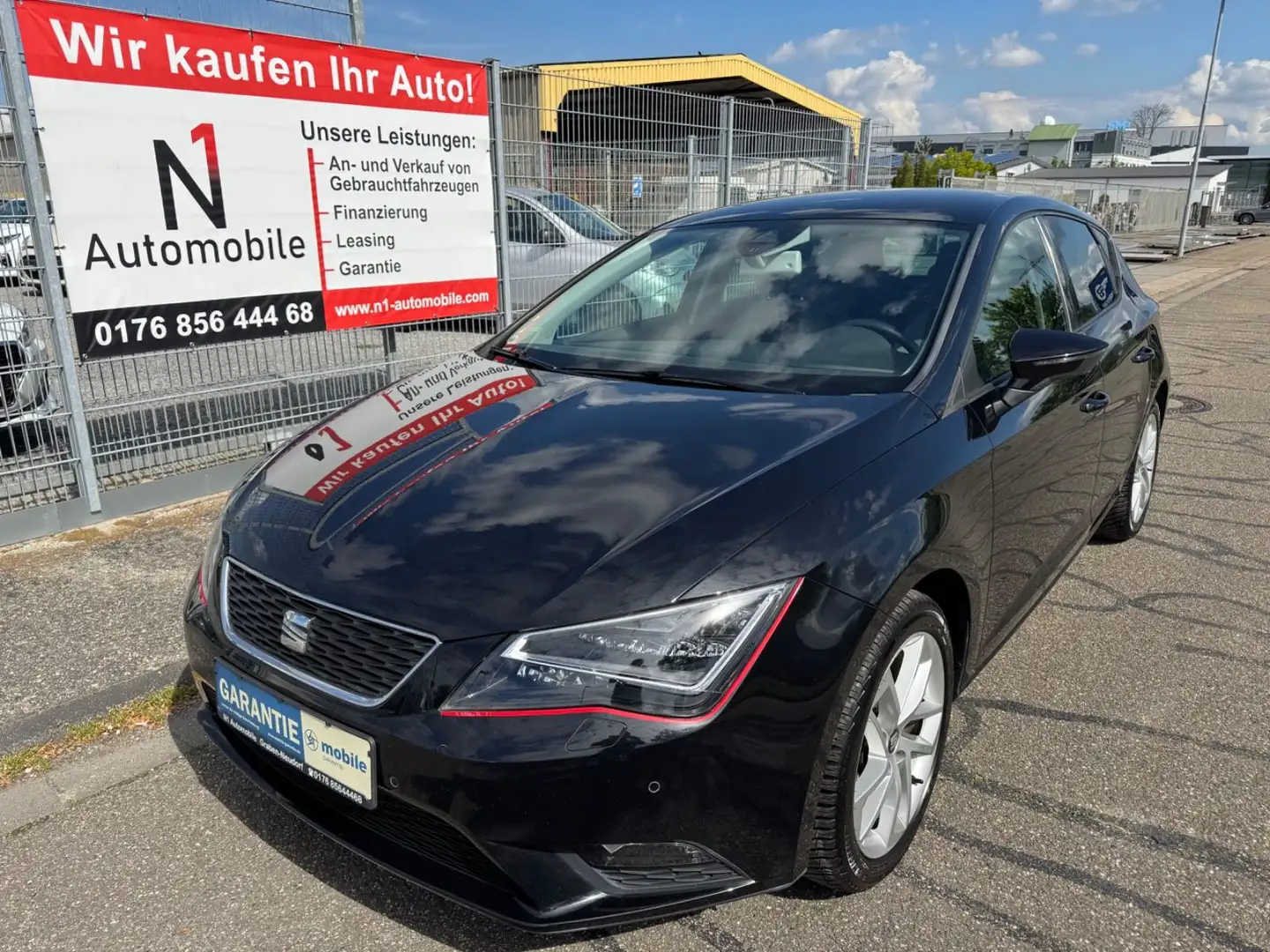 SEAT Leon Style*LED*Automatik*Tempomat*PDC* Zwart - 1