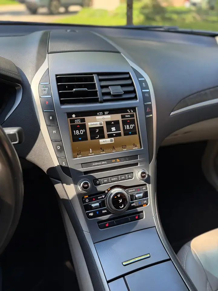 Lincoln MKZ fotografie Lincoln MKZ