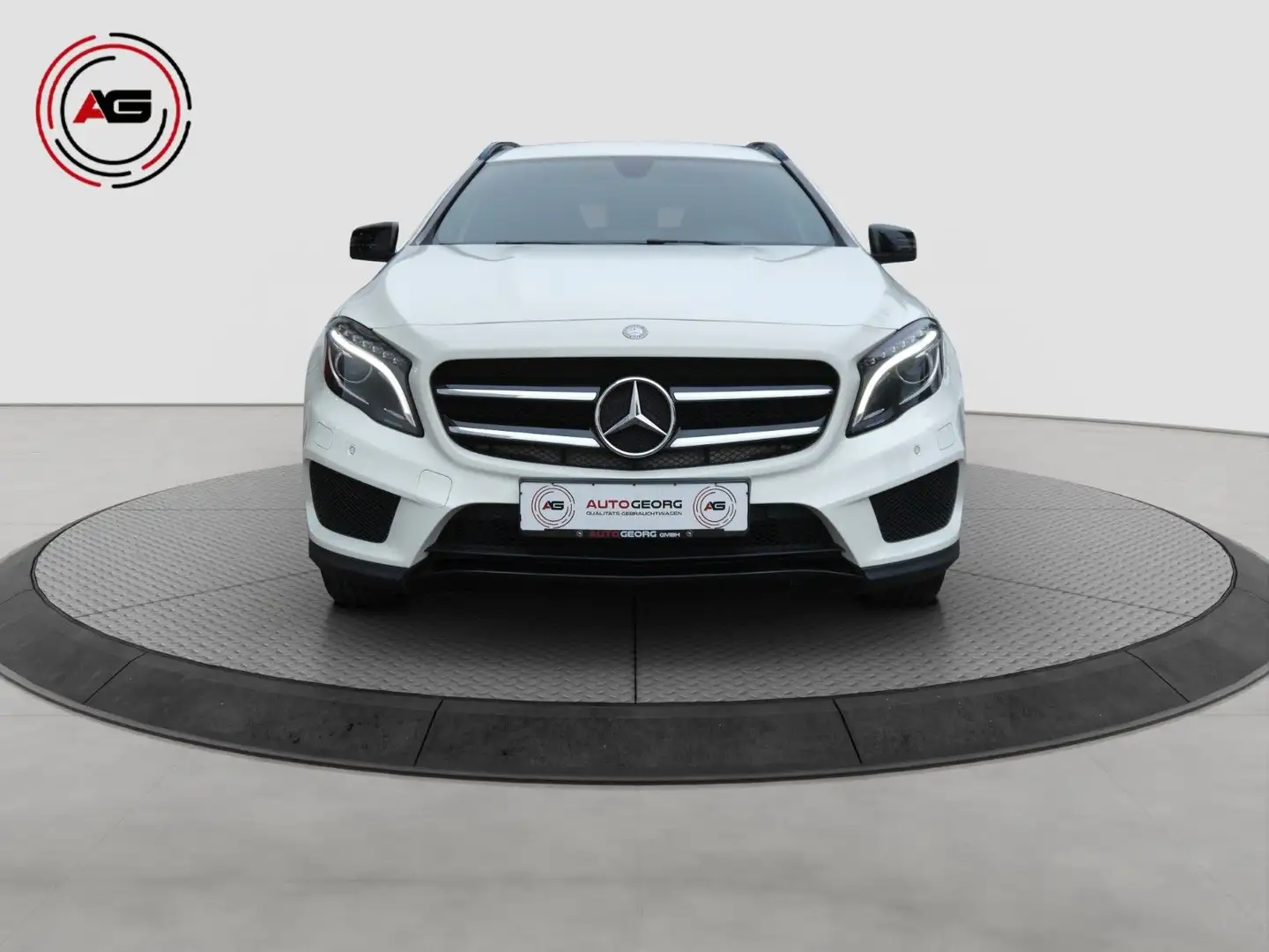 Mercedes-Benz GLA 200 d 4Matic AUT. AMG NAVI PDC SHZ NIGHT AHK Alb - 2