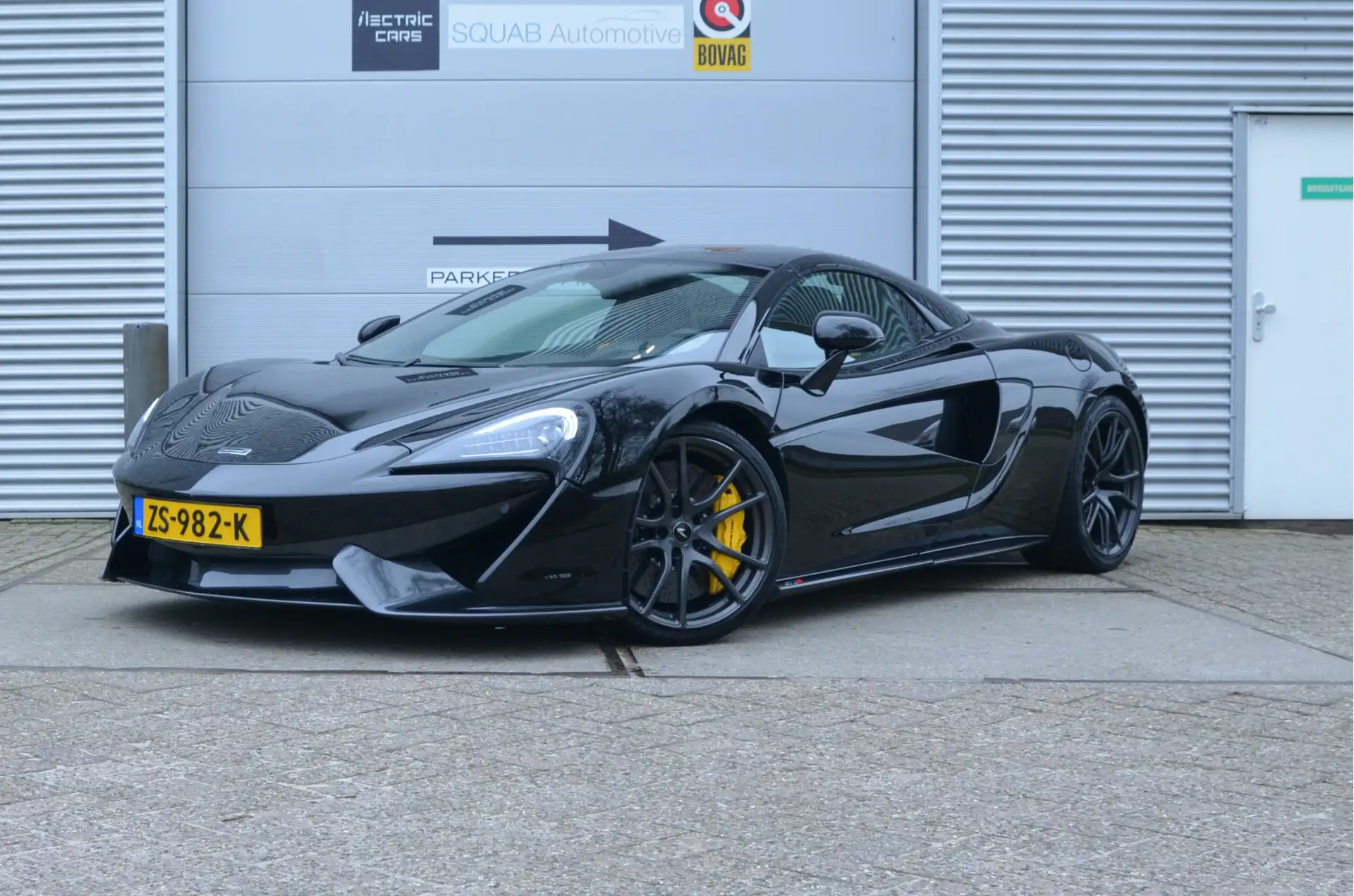 맥라렌 570S 570 Sport Spider 2018 검정 사진 2