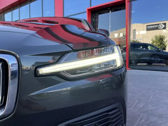 Volvo V60 view 12