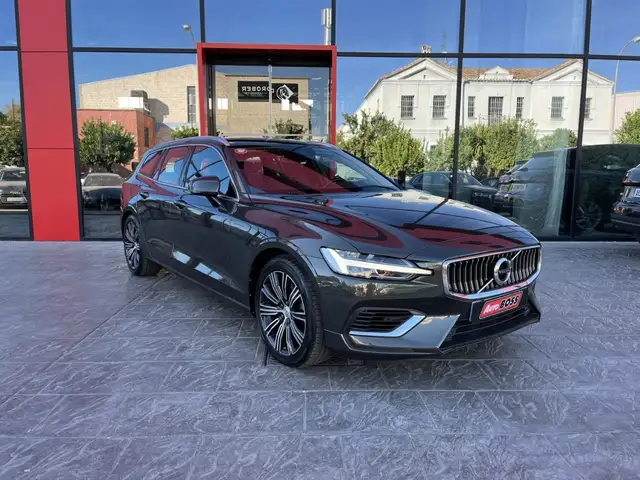 Volvo V60 view 4