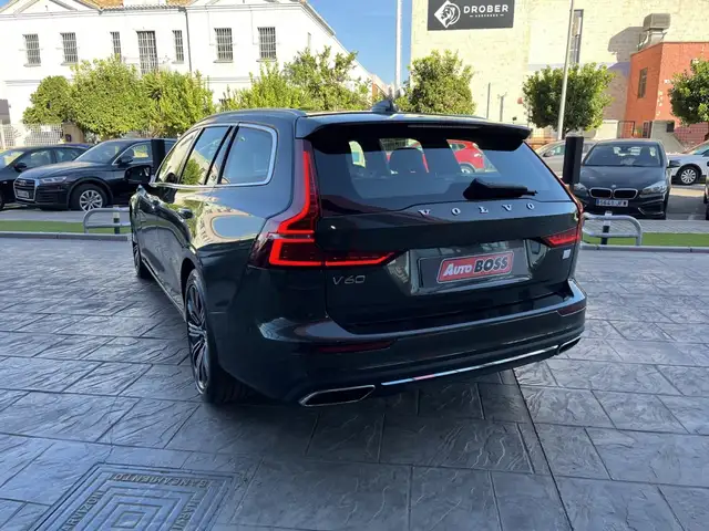 Volvo V60 view 8