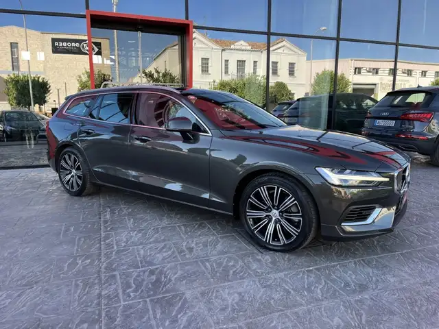 Volvo V60 view 5