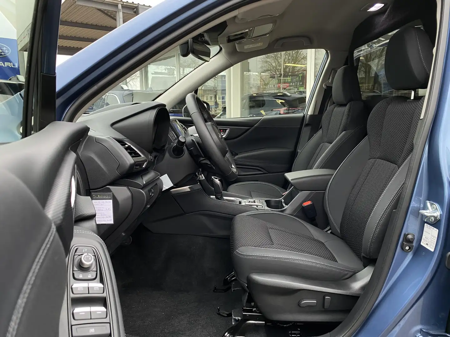 Subaru Forester 2.0 AWD Luxury Subaru Forester | Grijs kenteken | - 2