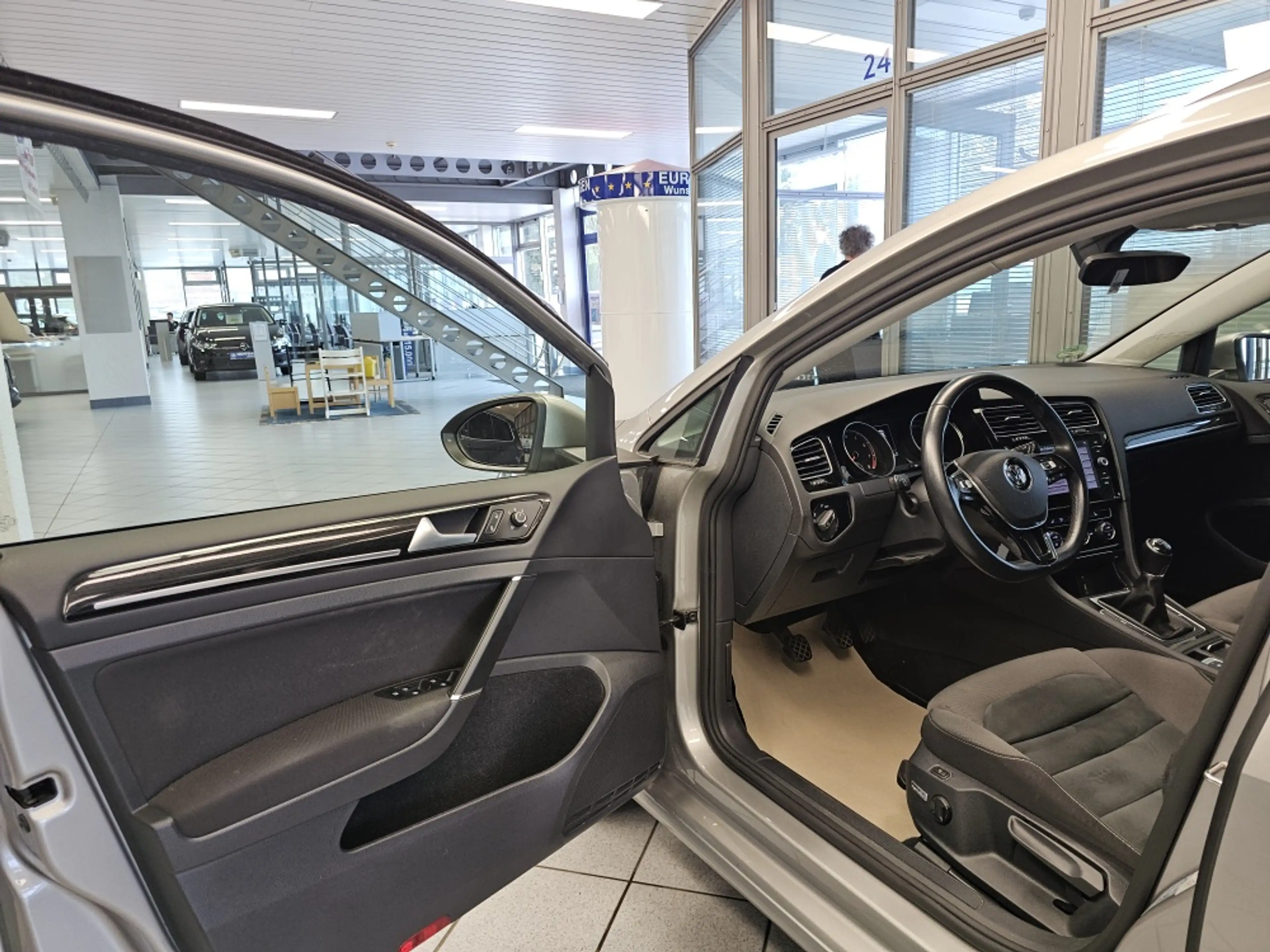Volkswagen Golf Variant Highline PDC,Navi,Sitzheizung,LED — photo 24