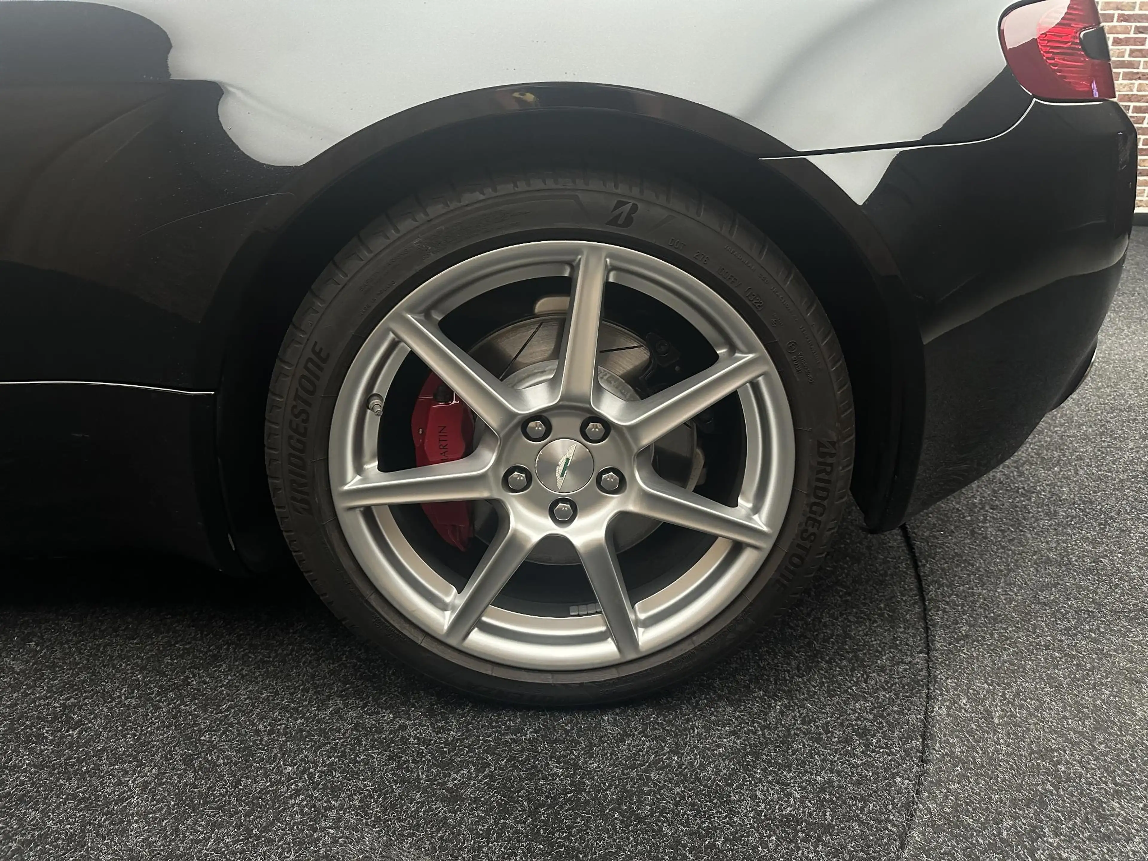Aston Martin Vantage V8 Roadster 4.3 V8 Sportshift — photo 8