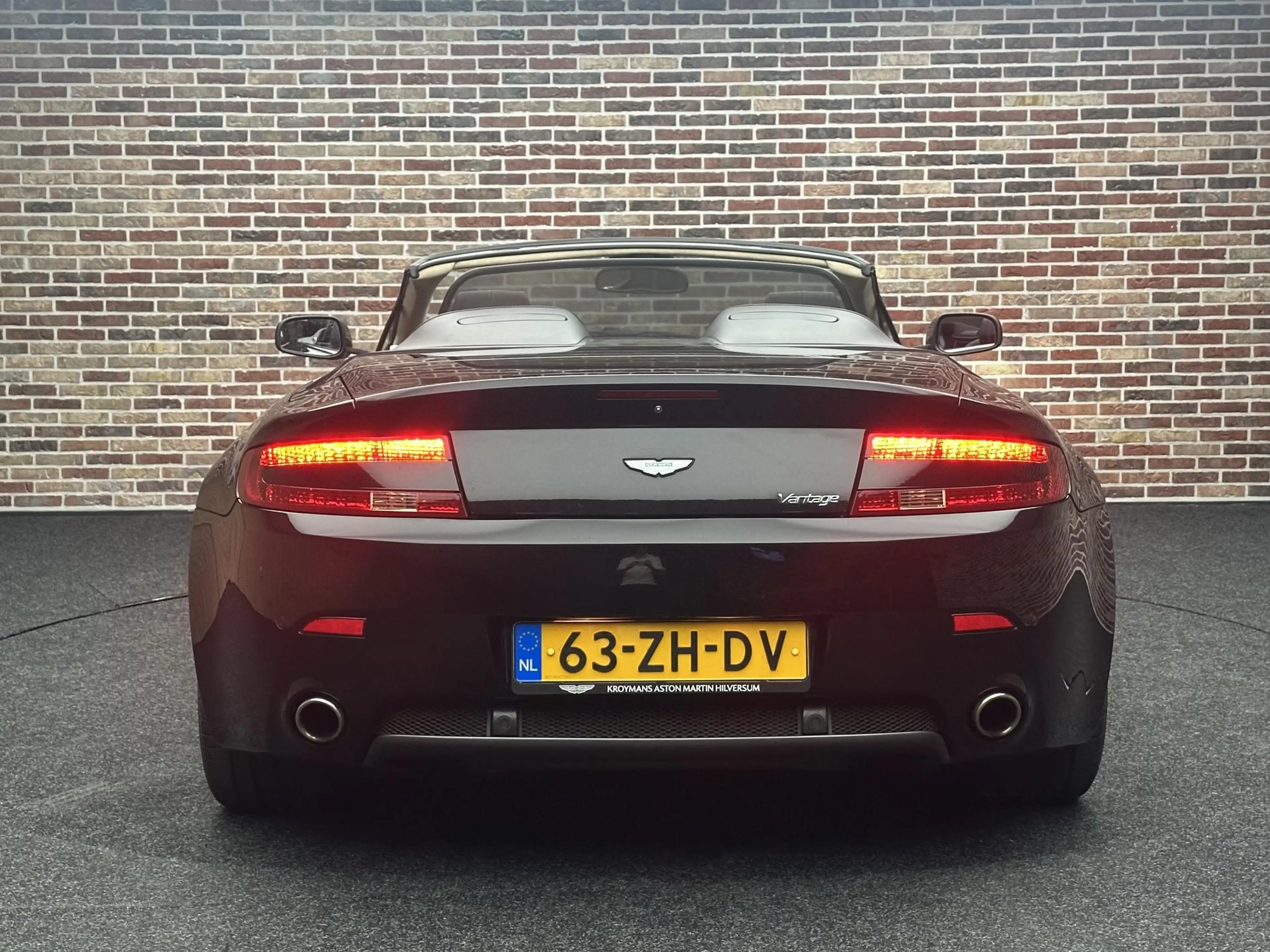 Aston Martin Vantage V8 Roadster 4.3 V8 Sportshift — photo 7