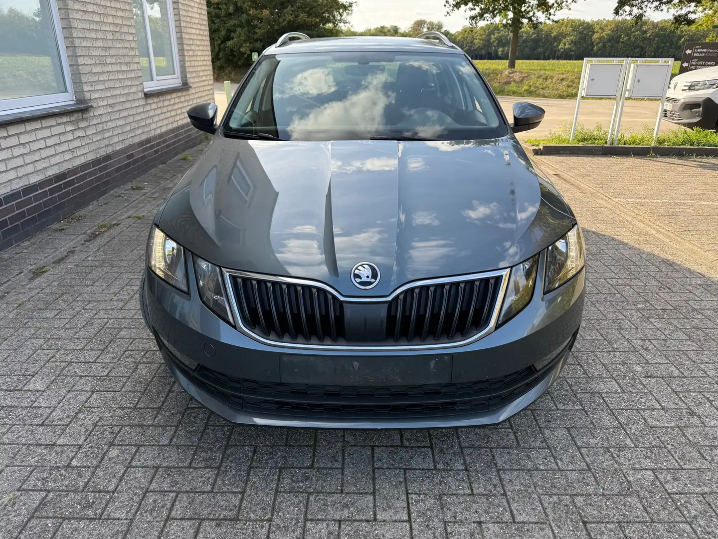 Skoda Octavia Octavia 1.6 tdi combi Gris - 2