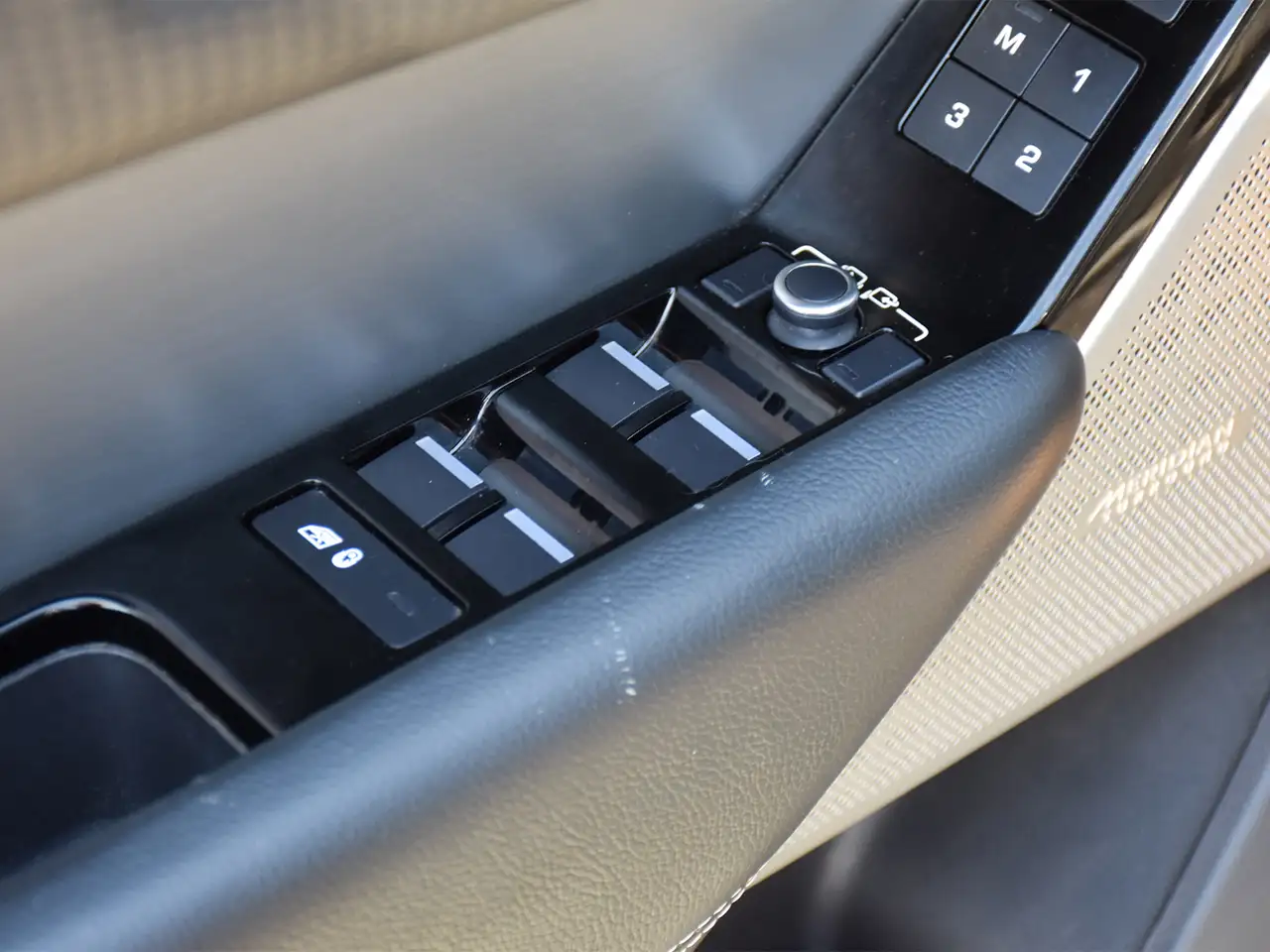 Land Rover Range Rover Velar снимка Land Rover Range Rover Velar