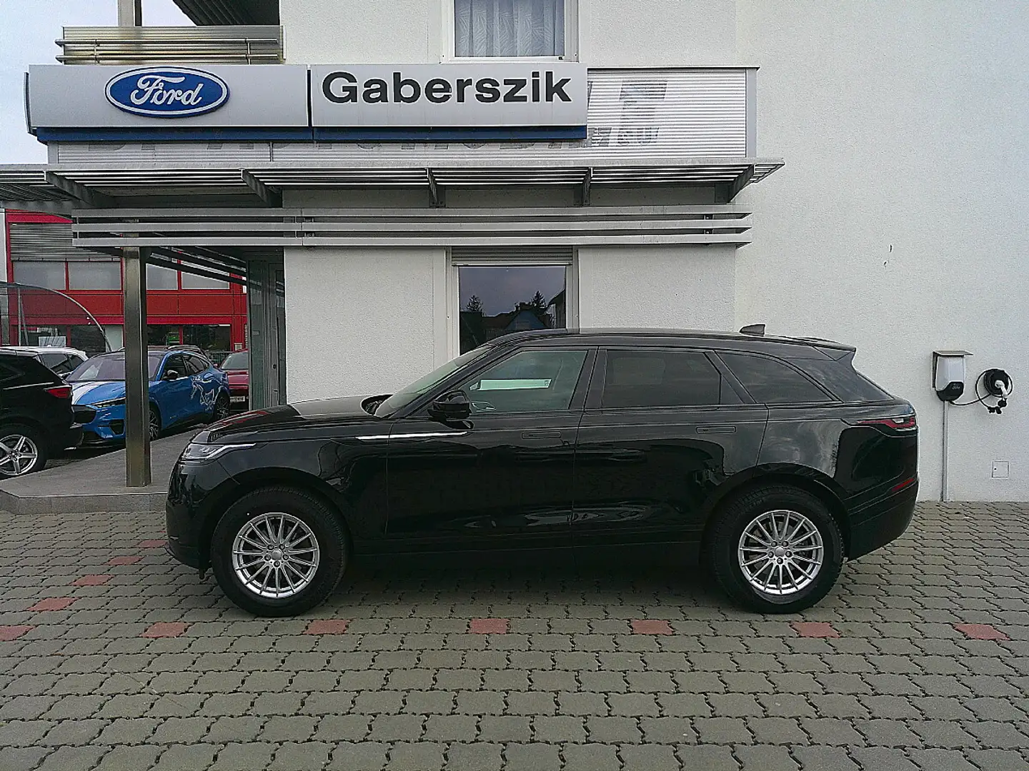 Land Rover Range Rover Velar D180 Allrad Aut. Schwarz - 2