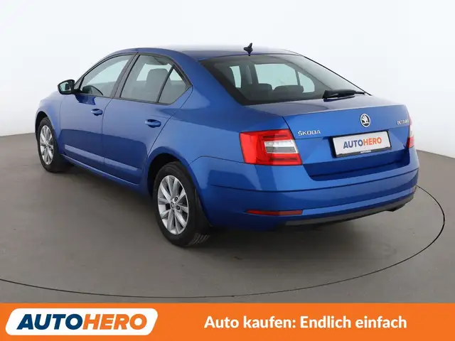 Skoda Octavia view 4