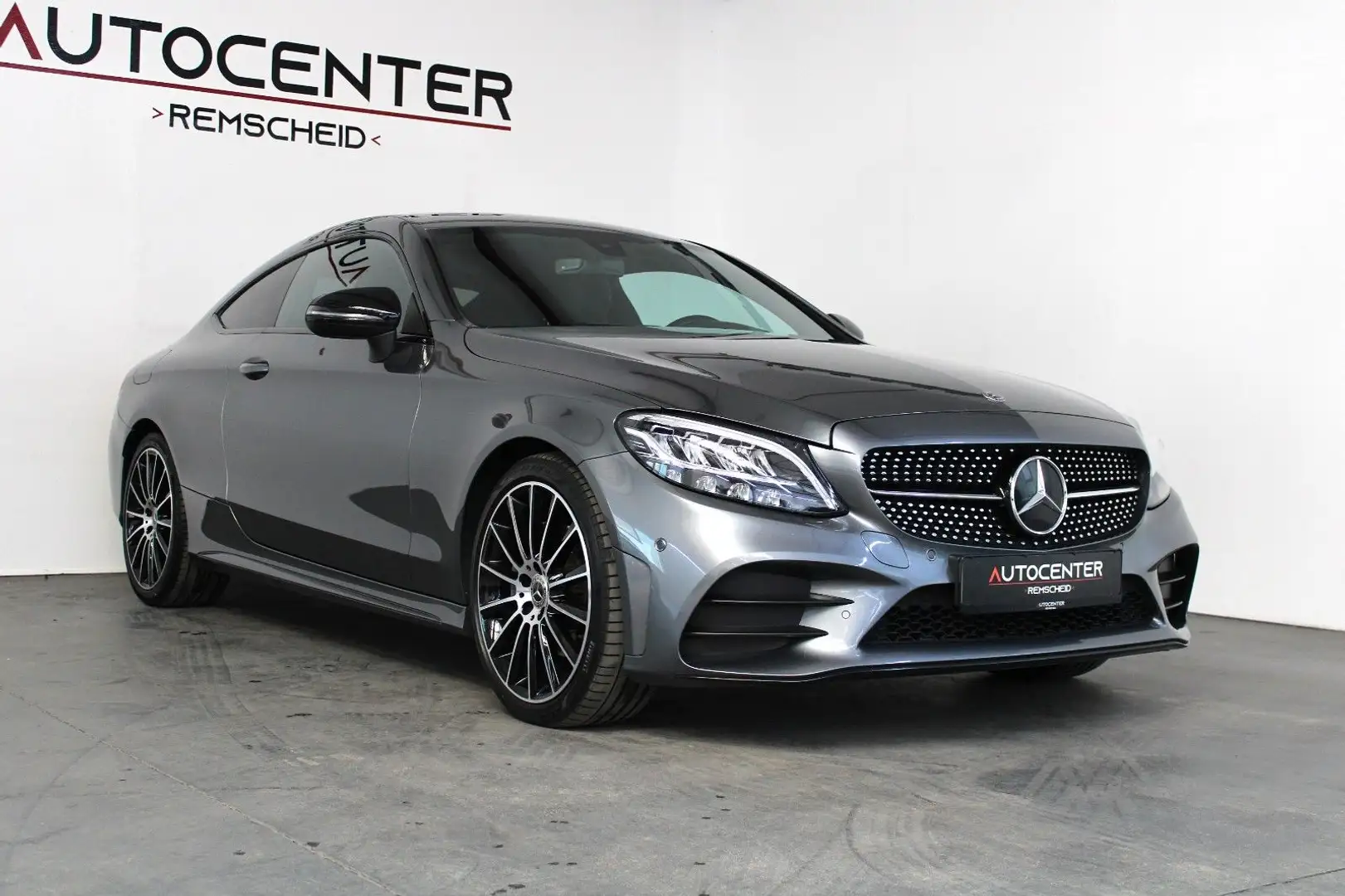 Mercedes-Benz C 220 d AMG Night Coupe Kamera Navi CarPlay Grau - 2