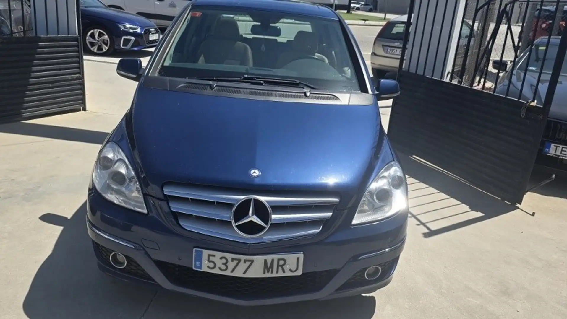 Mercedes-Benz B 180 NGT Azul - 1