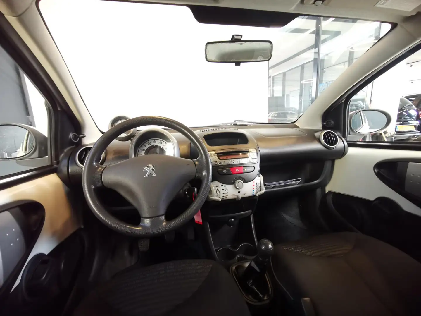 Peugeot 107 1.0 Active | AIRCO | ELEK.RAMEN | NAP | APK. White - 2