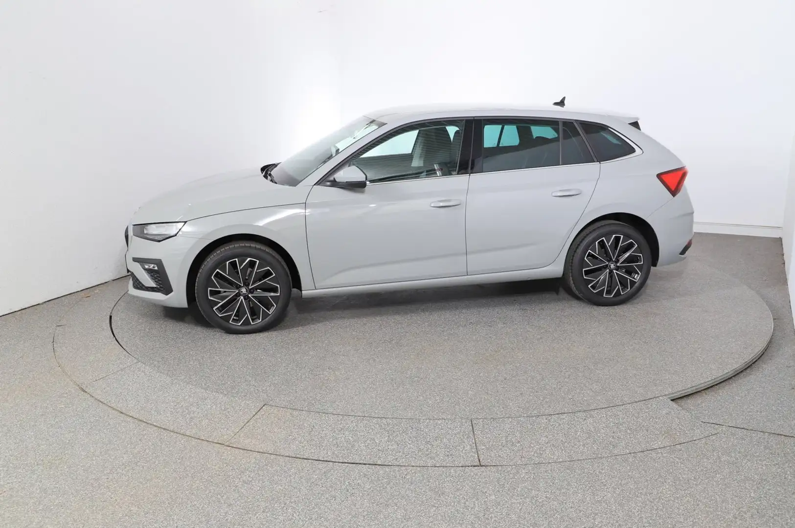 Skoda Scala Selection TSI DSG Grau - 2
