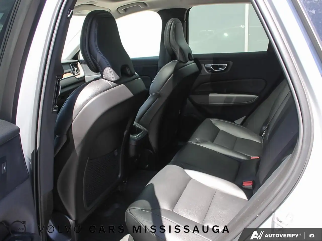 Volvo XC60 снимка Volvo XC60