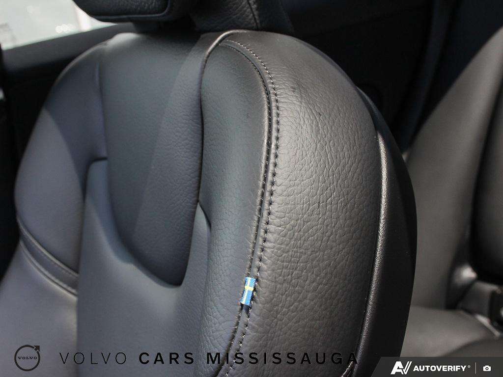 2024 Volvo XC60 Plus Dark Theme thumb 23