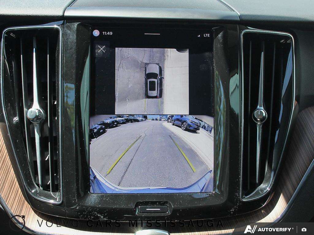 2024 Volvo XC60 Plus Dark Theme thumb 27