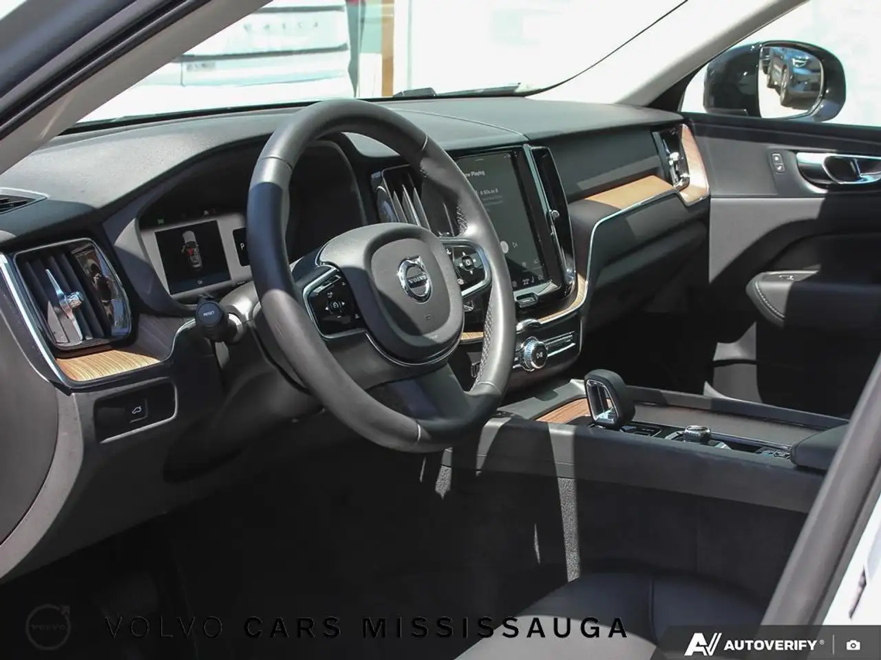 Volvo XC60 снимка Volvo XC60