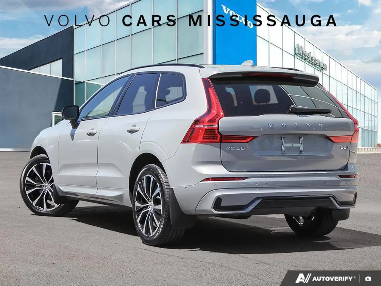 Volvo XC60 снимка Volvo XC60