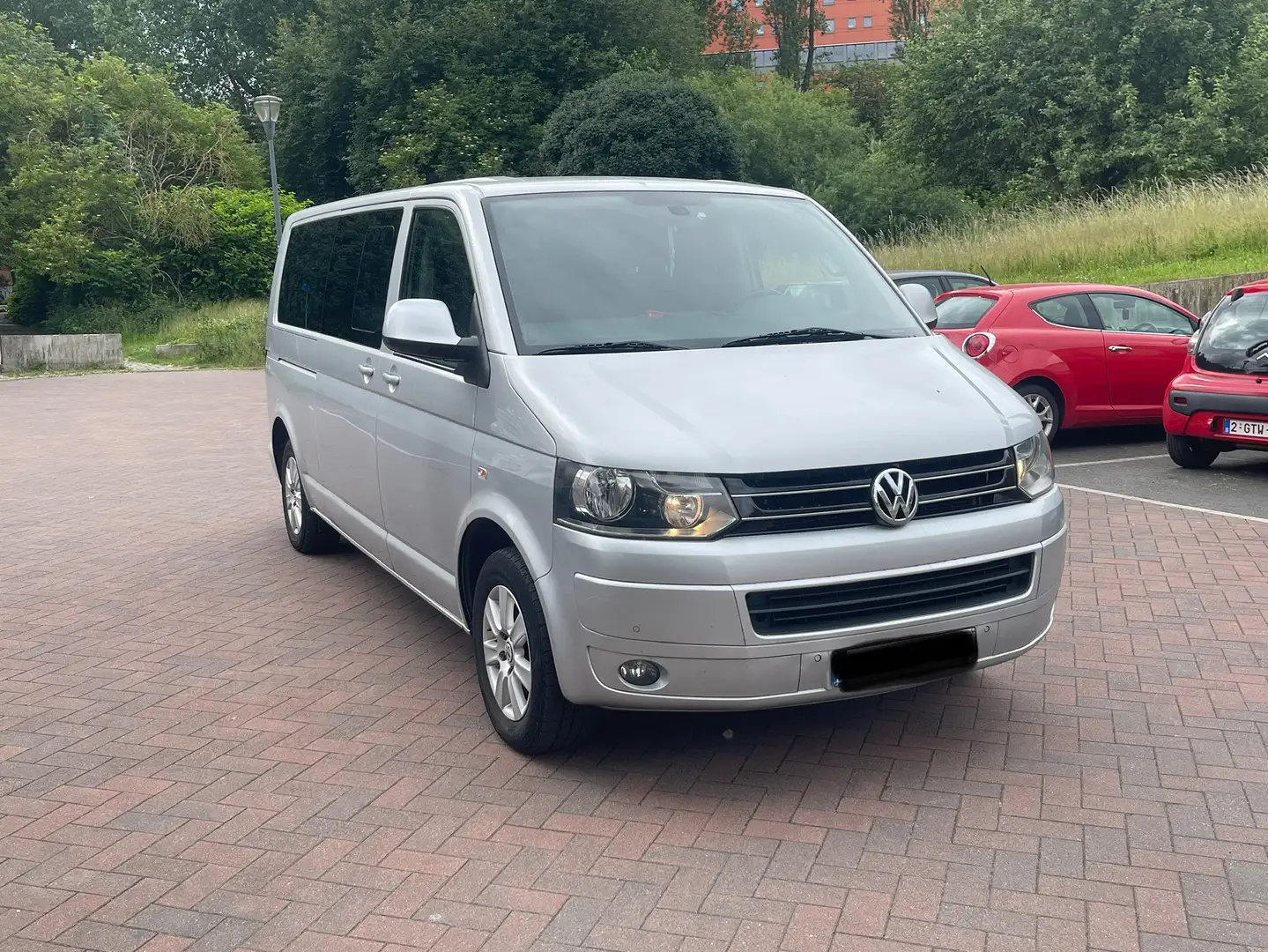 Volkswagen T5 Caravelle 2.0 DSG Zilver - 2