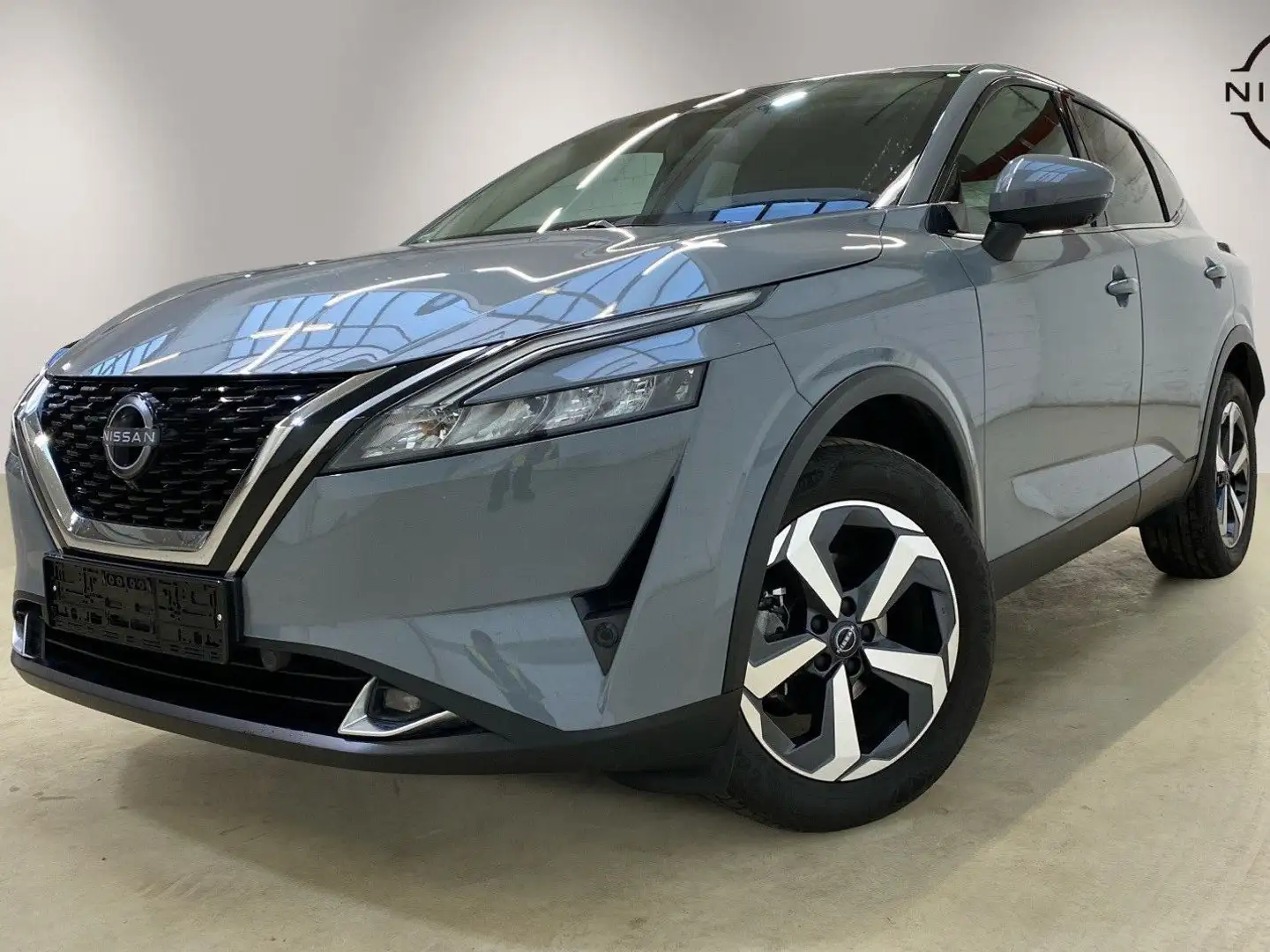Nissan Qashqai 1.3 DIG N-Connecta Autom. Winter + Business Paket Grey - 1