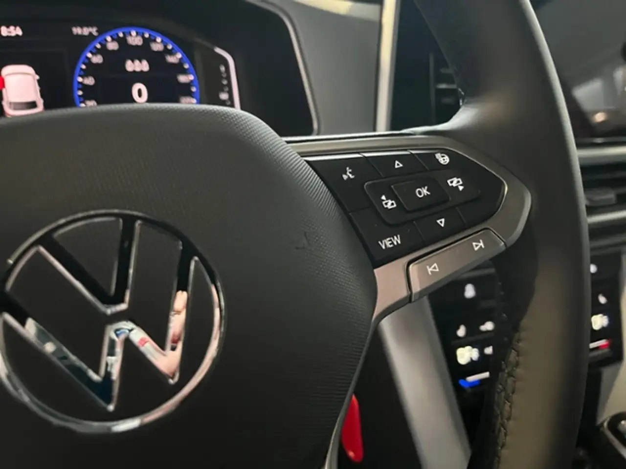 Volkswagen T-Roc 1.5 TSI DSG GOAL AHK KAMERA LED-PLUS 17