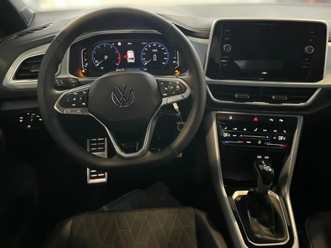 Volkswagen T-Roc 1.5 TSI DSG GOAL AHK KAMERA LED-PLUS 12